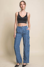 Versatile Cargo Pants: Relaxed Fit Denim Pants with Pockets for Modern Women