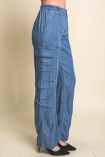 Full-length Tencel Pants With Cargo Pockets - Stylish denim pants with practical cargo pockets, crafted from durable Tencel fabric for a comfortable fit.